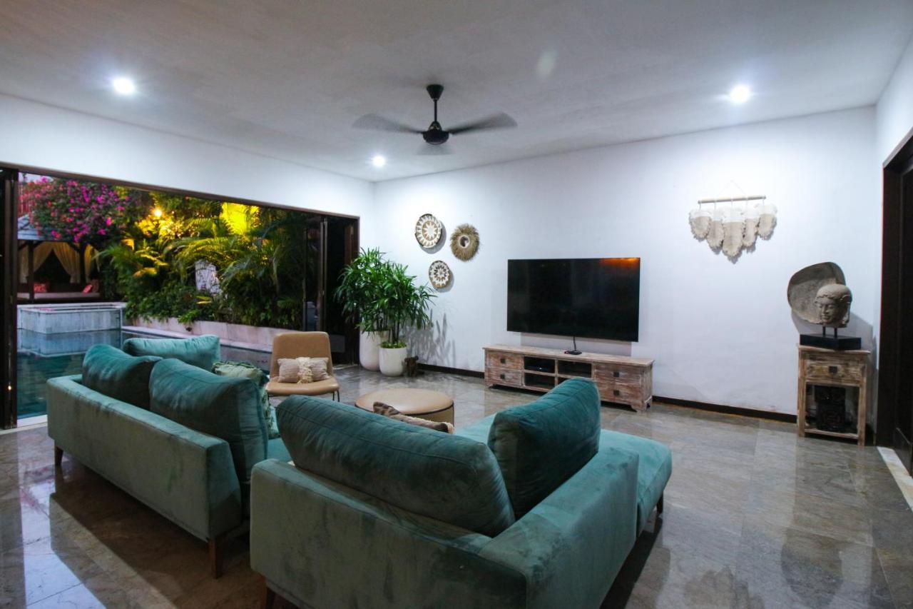 Villa Yasmin Семиняк Екстериор снимка
